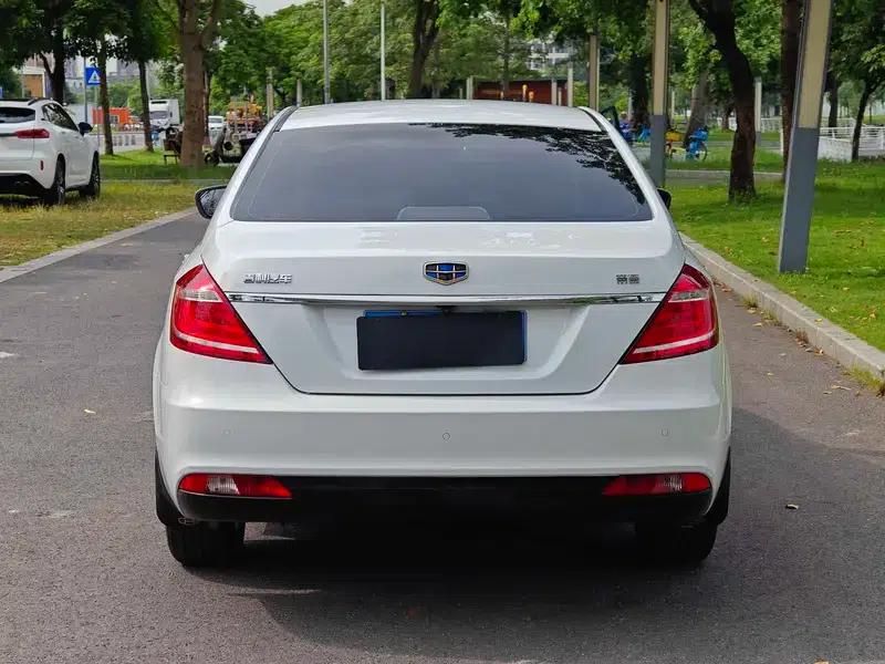 Geely Emgrand 2015 Sedan 1.5L Manual Upgrade Version — миниатюра 6