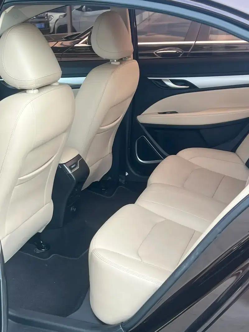 Geely Emgrand 2018 1.5L CVT Upward Connected Edition — миниатюра 11