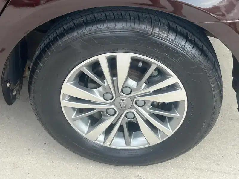 Geely Emgrand 2018 1.5L CVT Upward Connected Edition — миниатюра 8