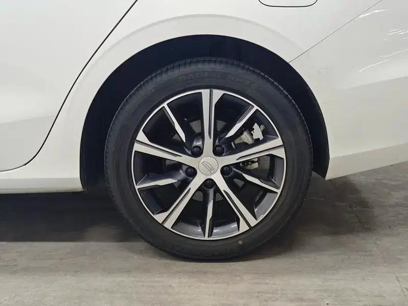 Geely Emgrand 2023 4th Generation Champion Edition 1.5L CVT Premium — миниатюра 9