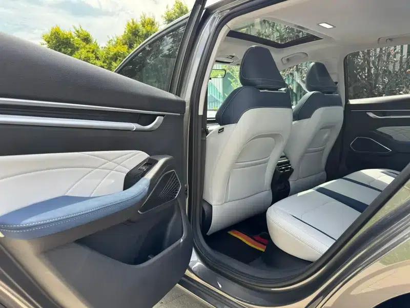 Geely Emgrand 2022 4th Generation 1.5L CVT Flagship Edition — миниатюра 19
