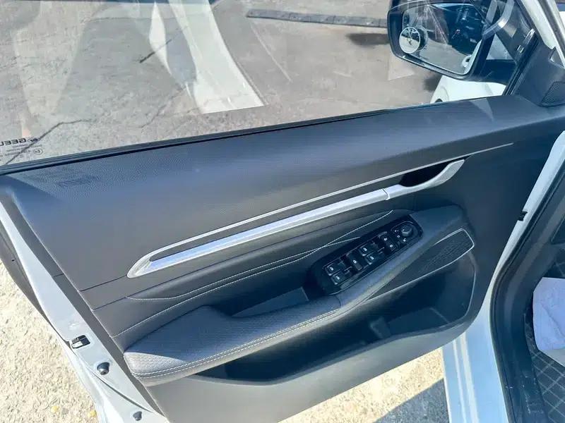 Geely Emgrand 2023 4th Generation Champion Edition 1.5L CVT Premium — миниатюра 11