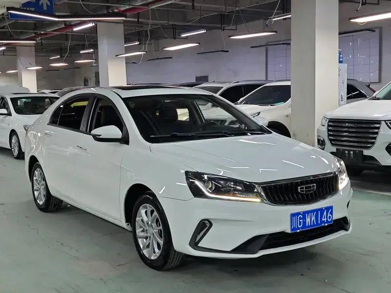 Geely Emgrand 2021 UP 1.5L CVT Luxury Edition — миниатюра 3
