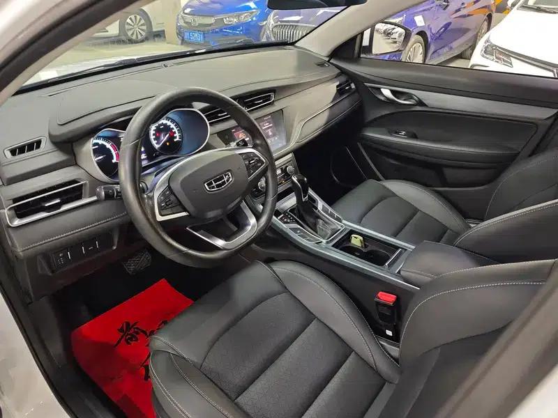 Geely Emgrand 2021 UP 1.5L CVT Luxury Edition — миниатюра 8