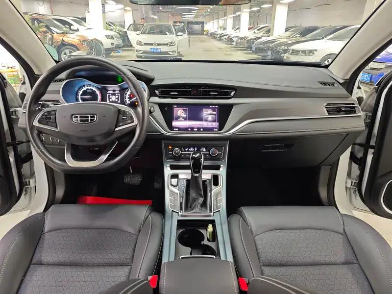 Geely Emgrand 2021 UP 1.5L CVT Luxury Edition — миниатюра 9