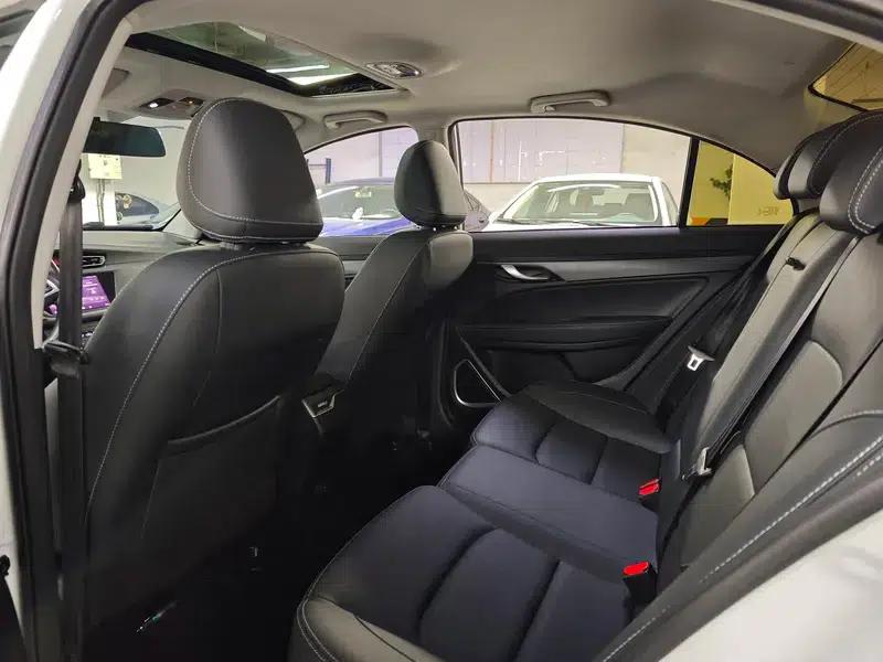 Geely Emgrand 2021 UP 1.5L CVT Luxury Edition — миниатюра 10