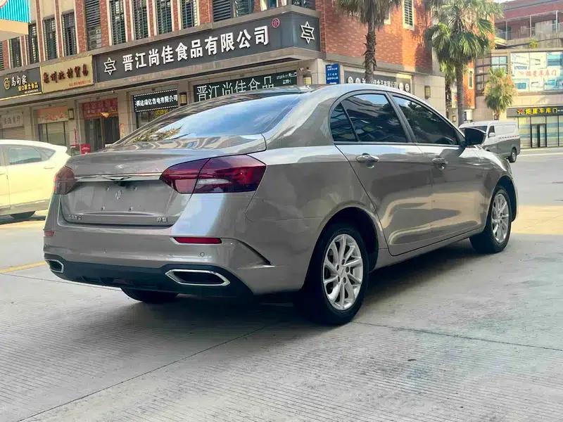 Geely Emgrand 2021 UP 1.5L CVT Luxury Edition — миниатюра 4