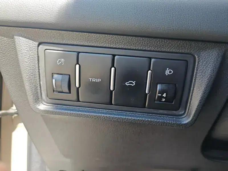 Geely Emgrand 2018 1.5L CVT Luxury Edition — миниатюра 13