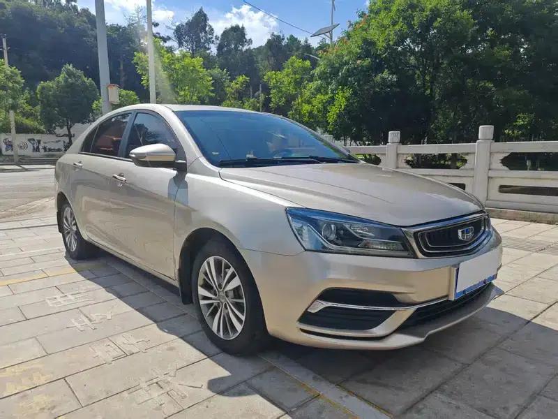 Geely Emgrand 2018 1.5L CVT Luxury Edition — миниатюра 3