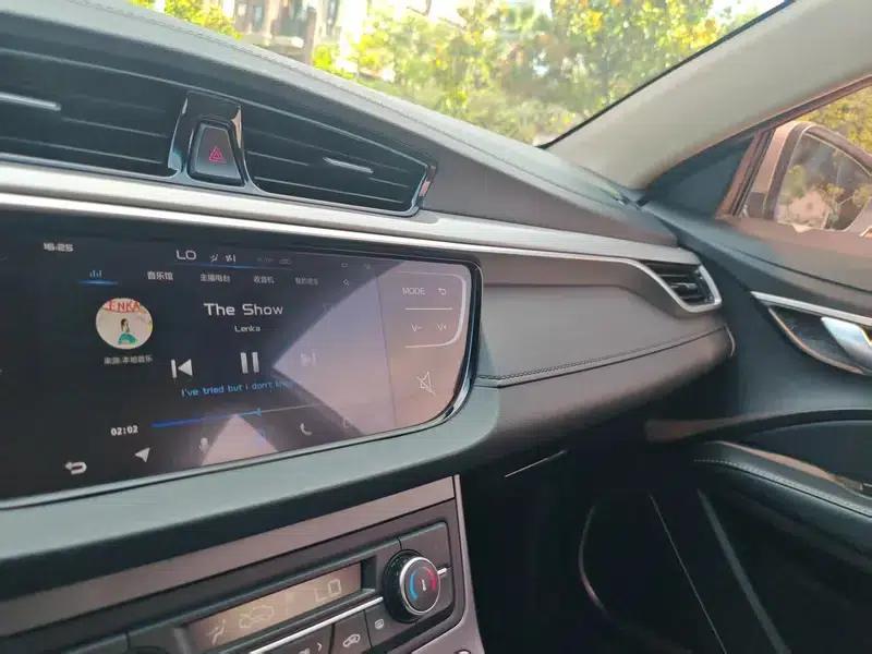 Geely Emgrand 2018 1.5L CVT Luxury Edition — миниатюра 8