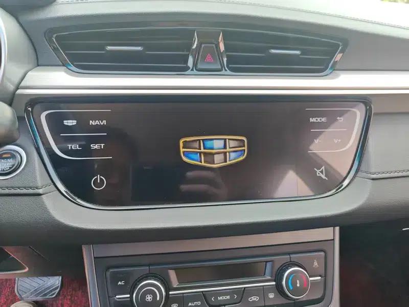 Geely Emgrand 2018 1.5L CVT Luxury Edition — миниатюра 9