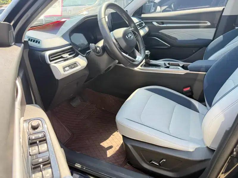 Geely Emgrand 2022 4th Generation 1.5L CVT Flagship Edition — миниатюра 9