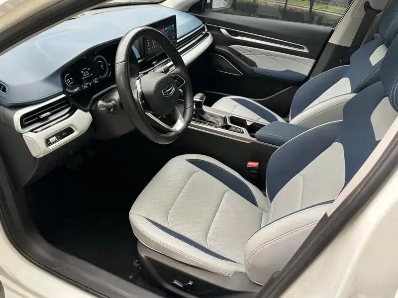 Geely Emgrand 2022 4th Generation 1.5L CVT Flagship Edition — миниатюра 11