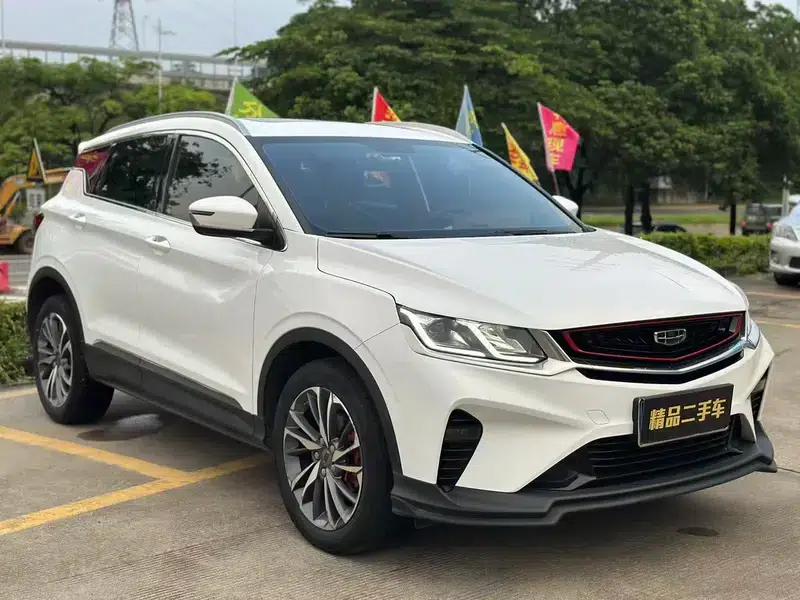 Geely Binyue 2021 260T DCT Battle — миниатюра 3