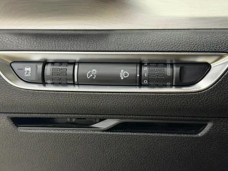 Geely Binyue 2021 240T DCT Diamond Edition — миниатюра 8