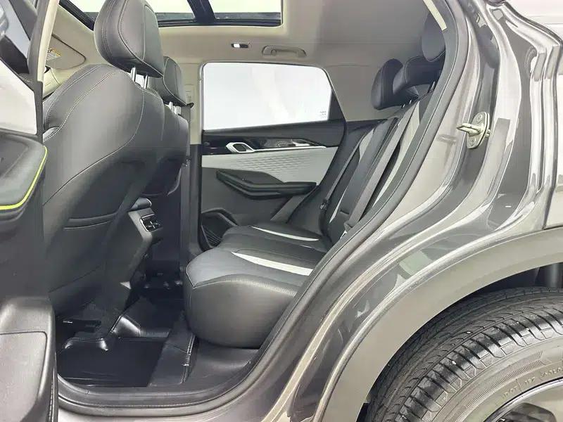 Geely Binyue 2022 Model: Binyue COOL 1.5T DCT Battle — миниатюра 16