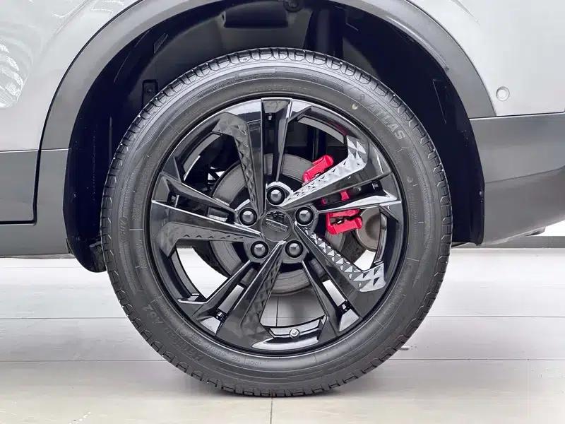 Geely Binyue 2022 Model: Binyue COOL 1.5T DCT Battle — миниатюра 6