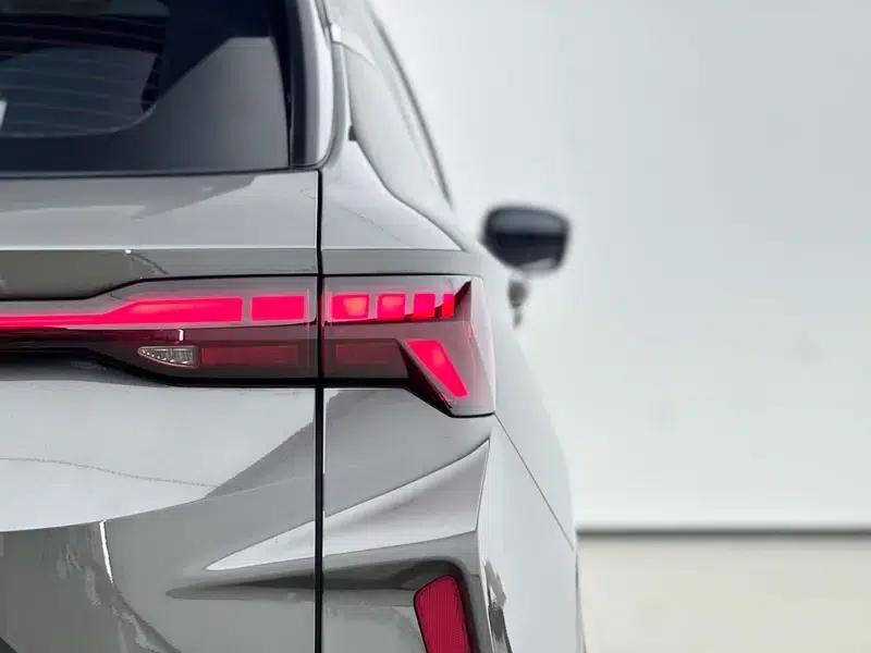 Geely Binyue 2022 Model: Binyue COOL 1.5T DCT Battle — миниатюра 8
