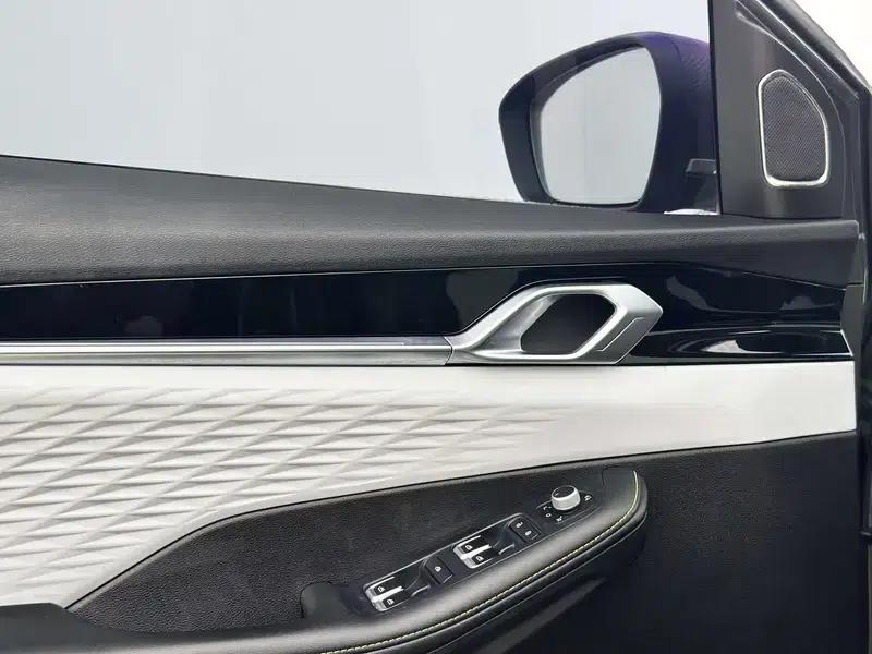 Geely Binyue 2022 Model: Binyue COOL 1.5T DCT Battle — миниатюра 10