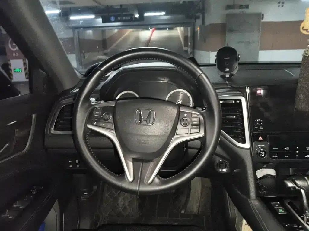 Honda UR-V 2017 240TURBO 2WD Luxury Edition (China V Emission Standard) — миниатюра 6