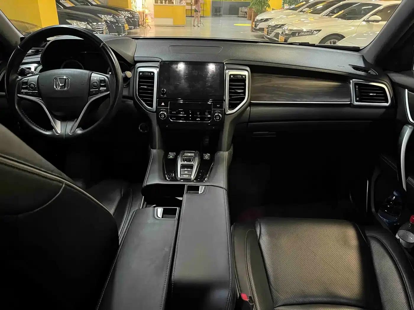 Honda UR-V 2017 370TURBO 2WD Premium Edition (National V Emission Standard) — миниатюра 5