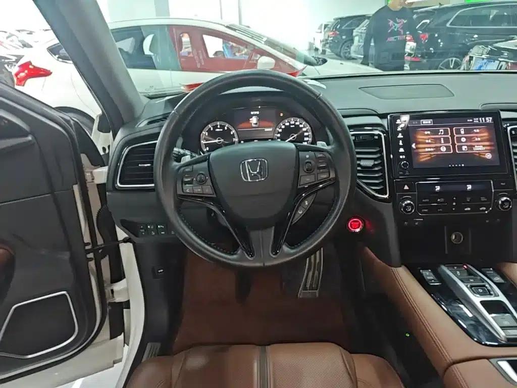 Honda UR-V 2020 370TURBO AWD Premium Edition — миниатюра 11