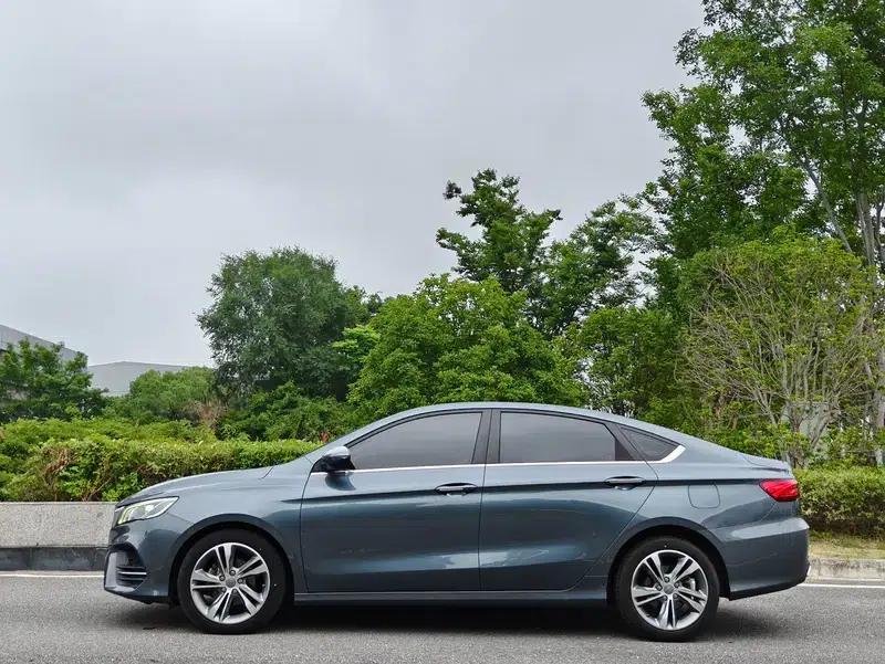 Geely Binrui 2018 14T CVT Binzhi Edition — миниатюра 3