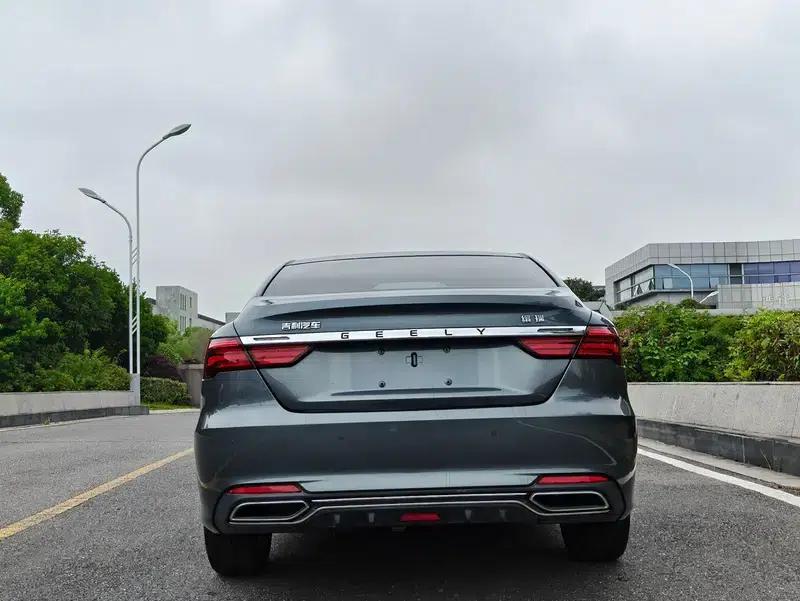 Geely Binrui 2018 14T CVT Binzhi Edition — миниатюра 5