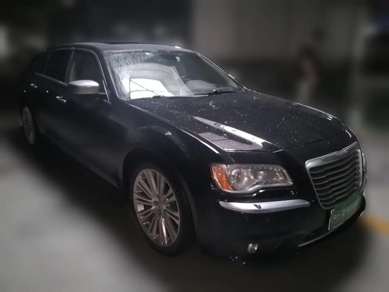 Chrysler 300C 2012 3.6L Luxury Edition — миниатюра 3