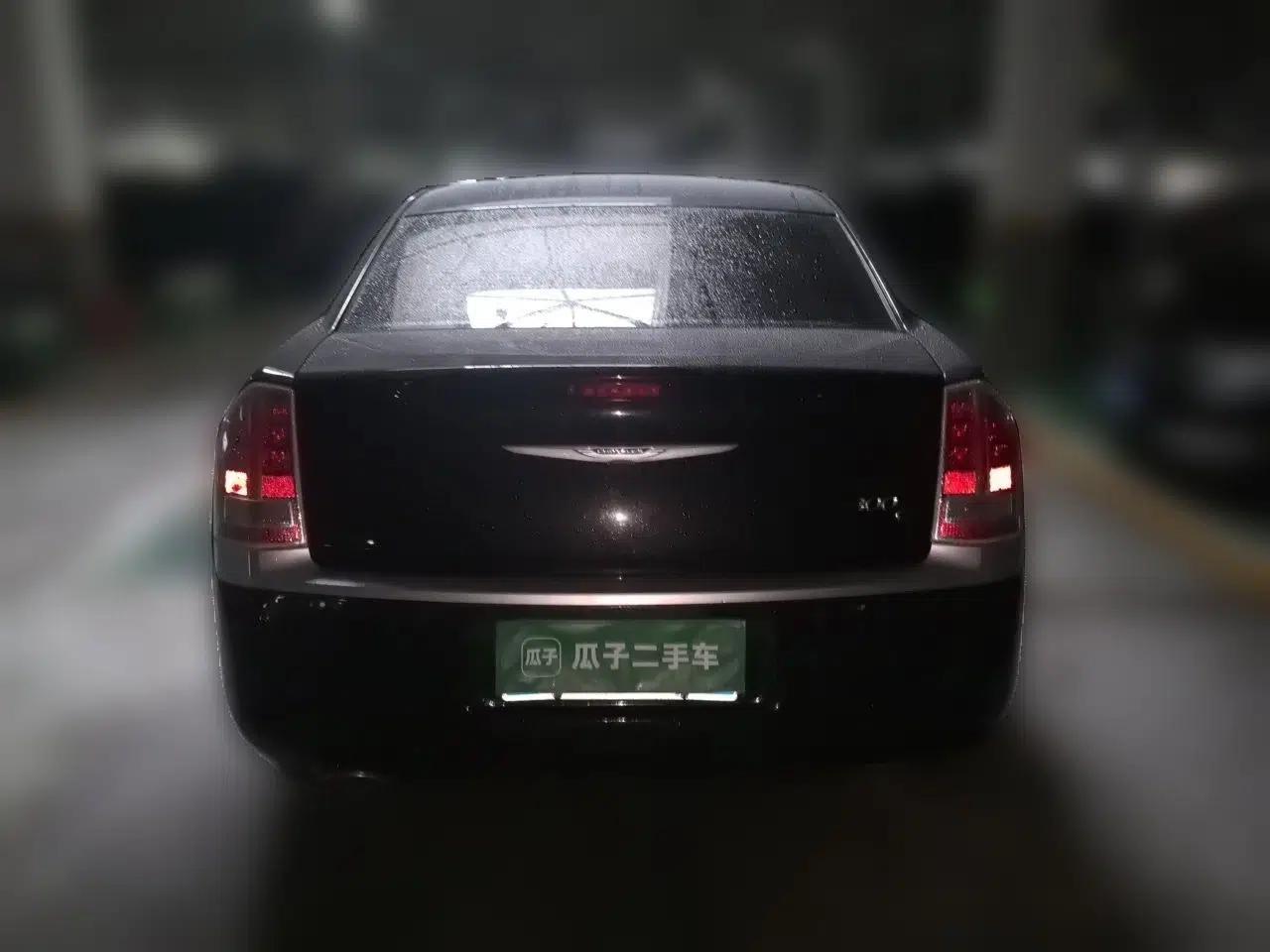 Chrysler 300C 2012 3.6L Luxury Edition — миниатюра 5