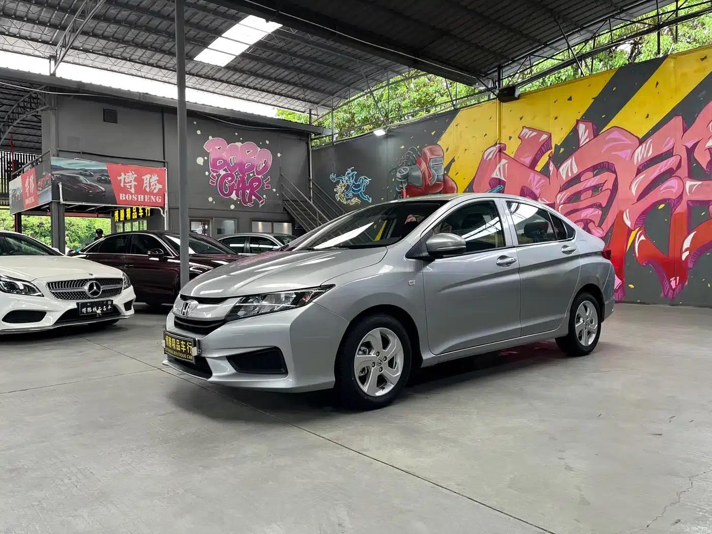 Honda City 2017 1.5L CVT Elite Edition — миниатюра 1