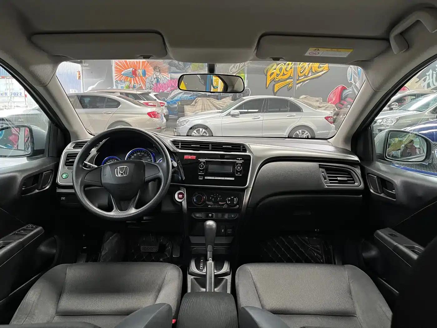 Honda City 2017 1.5L CVT Elite Edition — миниатюра 15