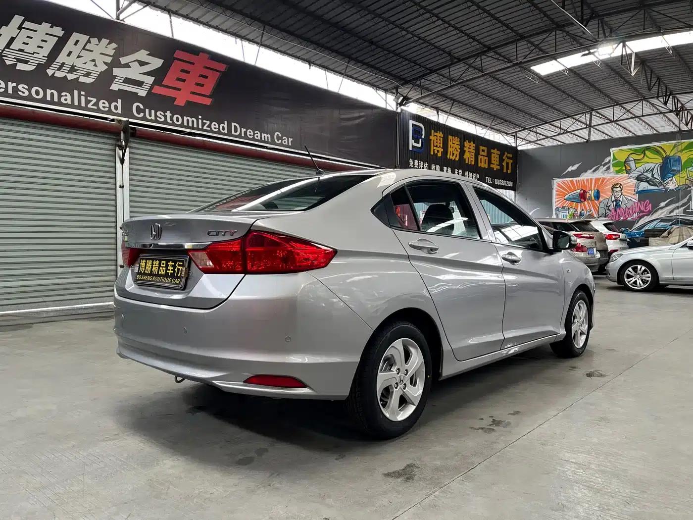 Honda City 2017 1.5L CVT Elite Edition — миниатюра 5