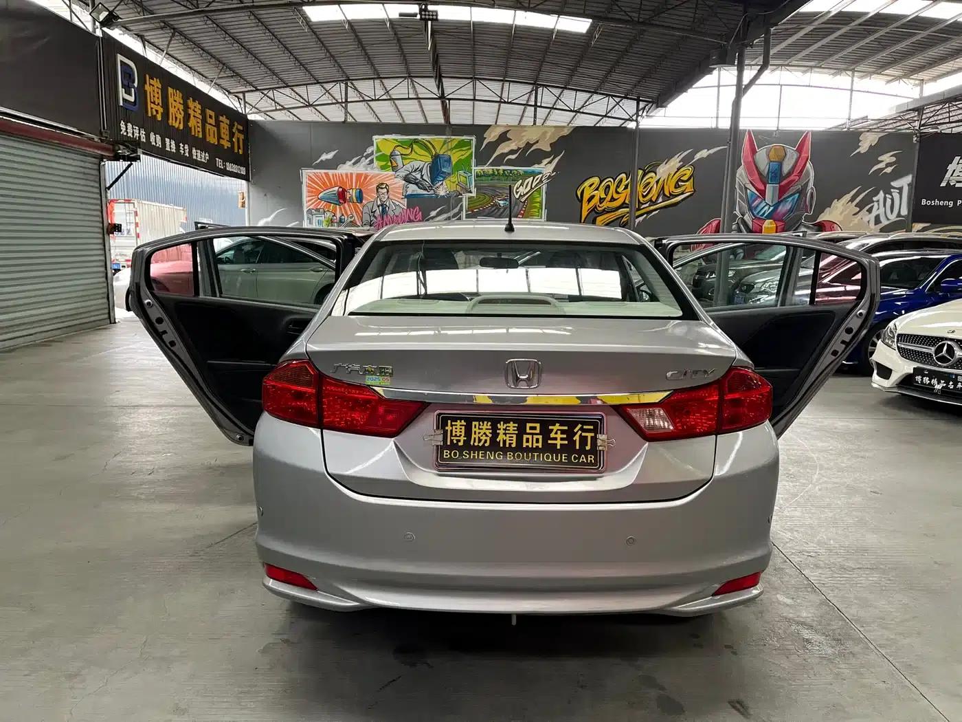 Honda City 2017 1.5L CVT Elite Edition — миниатюра 6