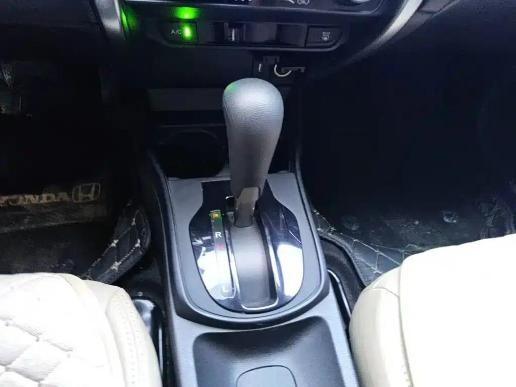 Honda City 2017 1.5L CVT Elite Edition — миниатюра 15