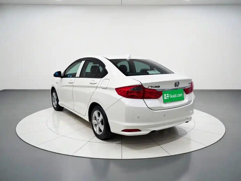 Honda City 2017 1.5L CVT Elite Edition — миниатюра 4