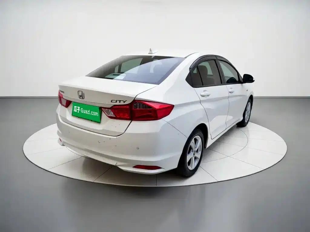Honda City 2017 1.5L CVT Elite Edition — миниатюра 6