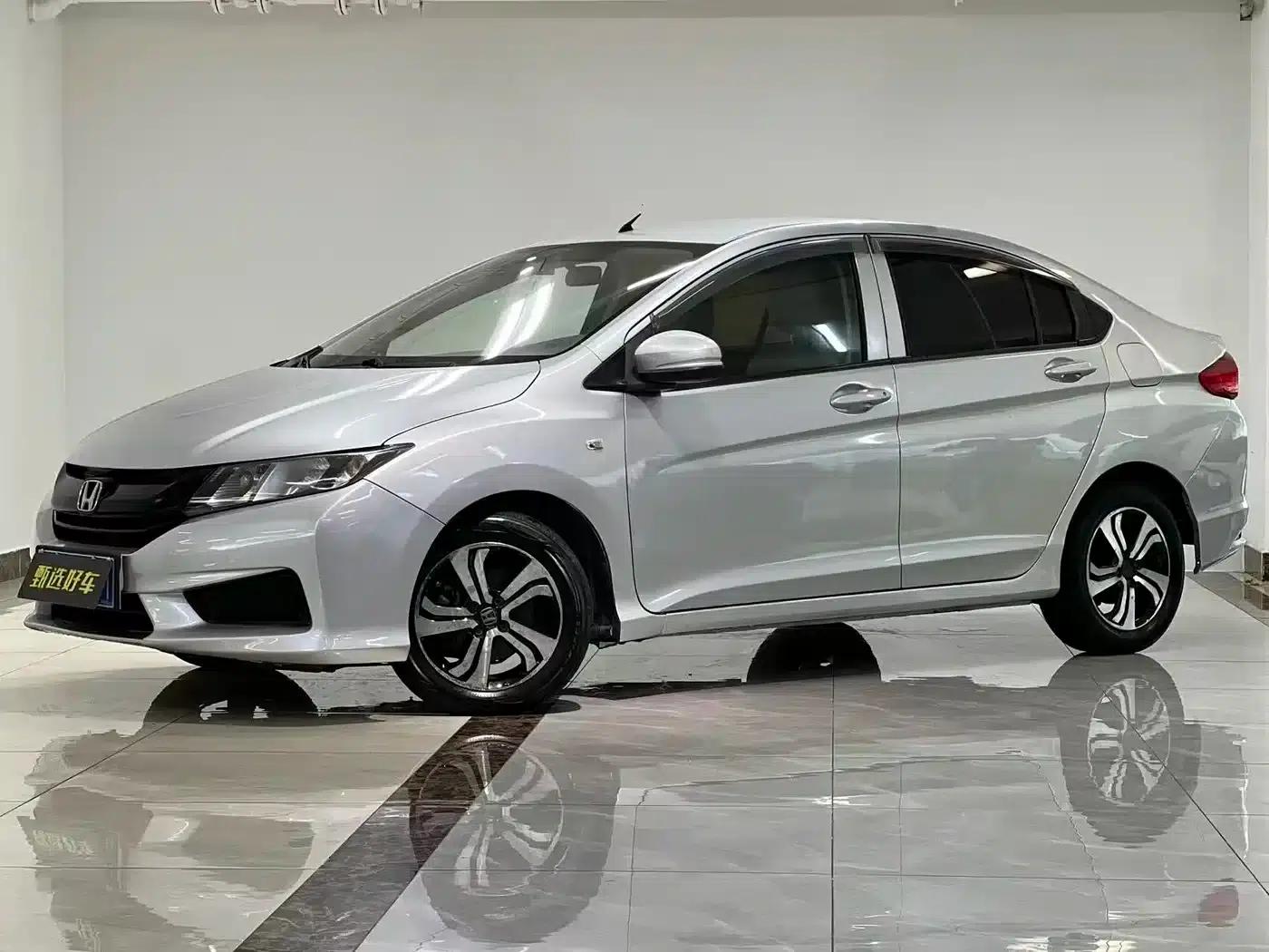 Honda City 2015 1.5L CVT Comfort Edition — миниатюра 2