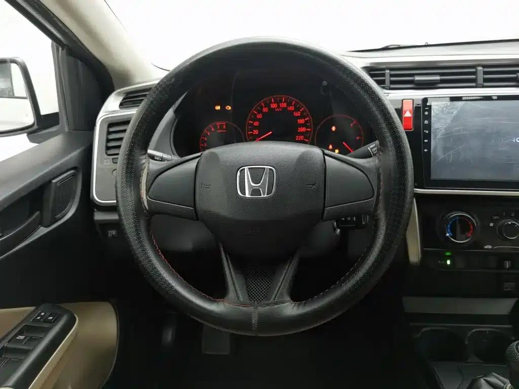 Honda City 2017 1.5L Manual Comfort Edition — миниатюра 11