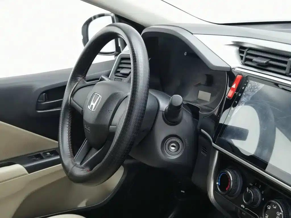 Honda City 2017 1.5L Manual Comfort Edition — миниатюра 22