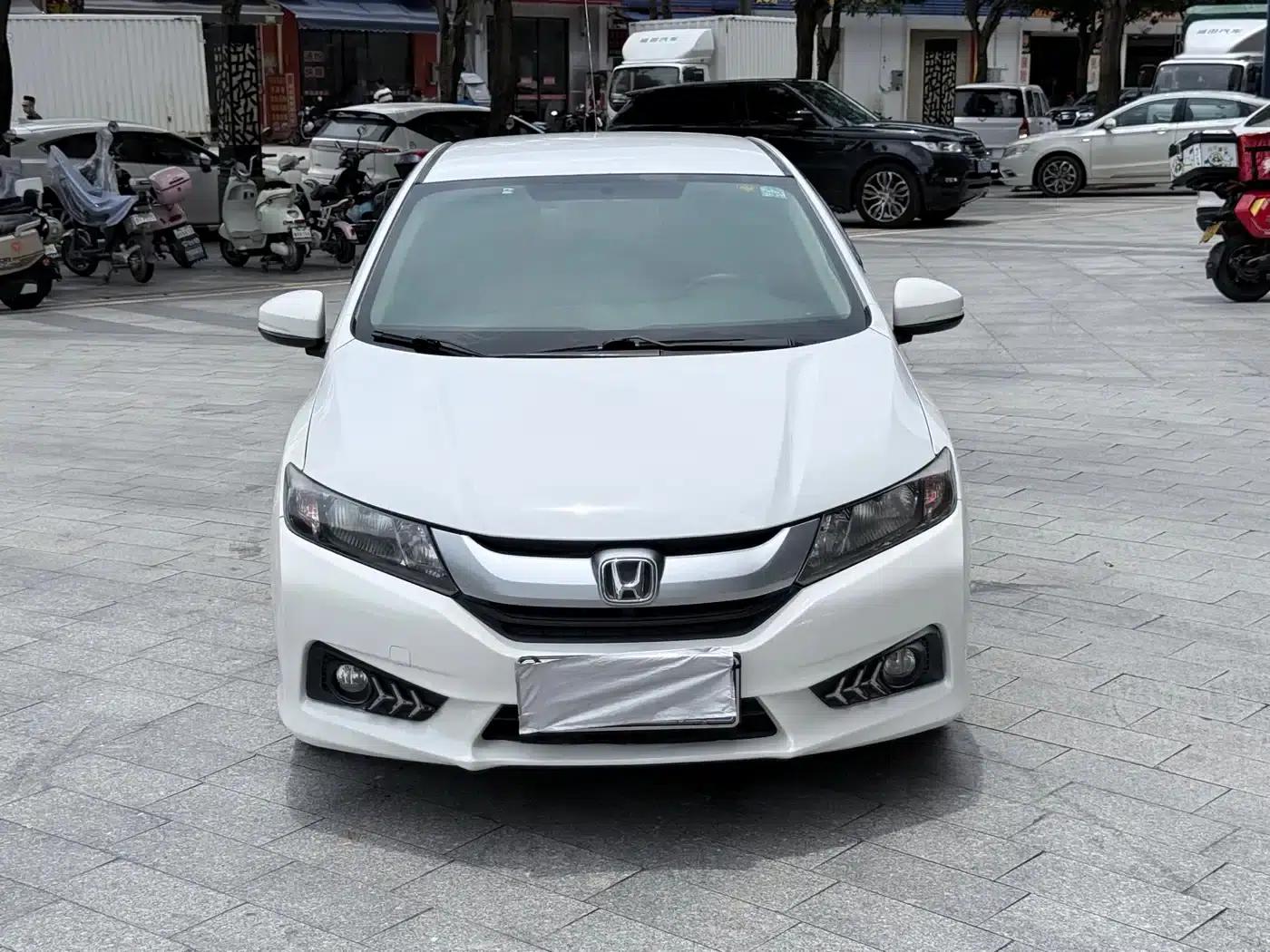 Honda City 2017 1.5L CVT Elite Edition — миниатюра 2