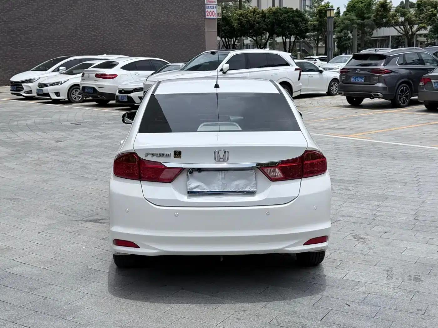 Honda City 2017 1.5L CVT Elite Edition — миниатюра 8
