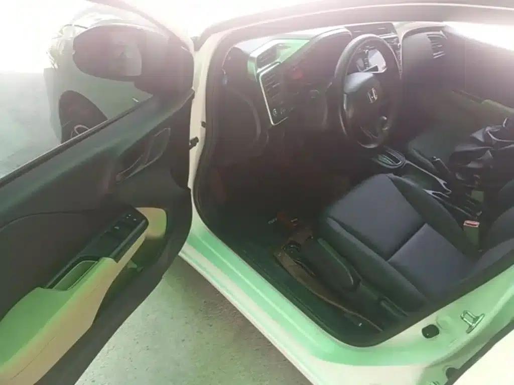 Honda City 2015 1.5L CVT Comfort Edition — миниатюра 16