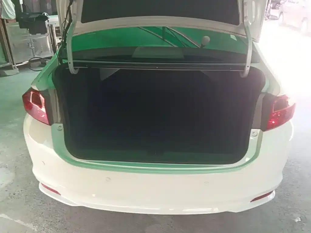 Honda City 2015 1.5L CVT Comfort Edition — миниатюра 19
