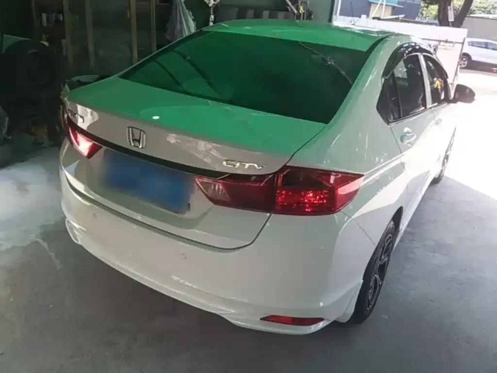 Honda City 2015 1.5L CVT Comfort Edition — миниатюра 7