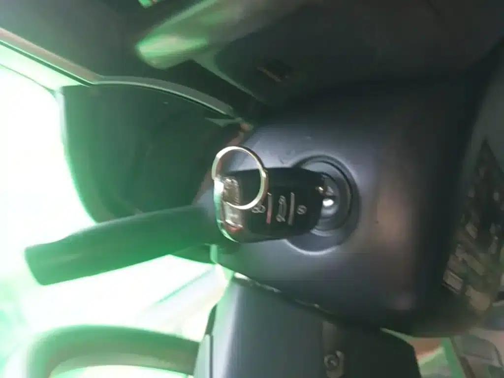 Honda City 2015 1.5L CVT Comfort Edition — миниатюра 9