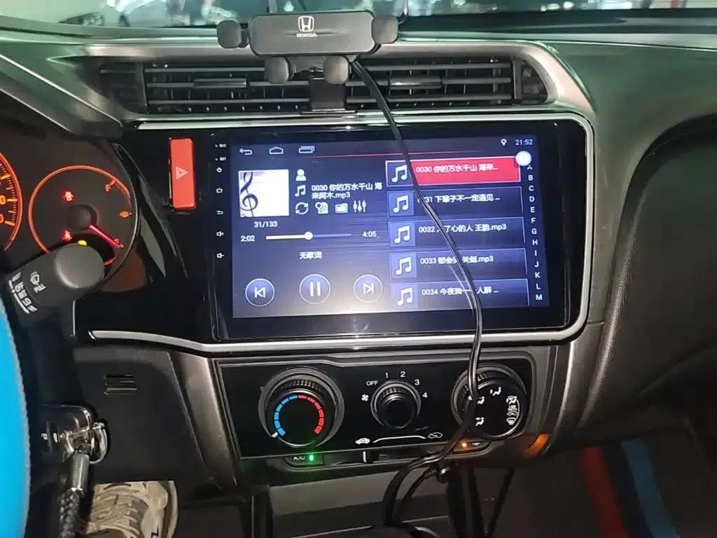 Honda City 2017 1.5L CVT Comfort Edition — миниатюра 13