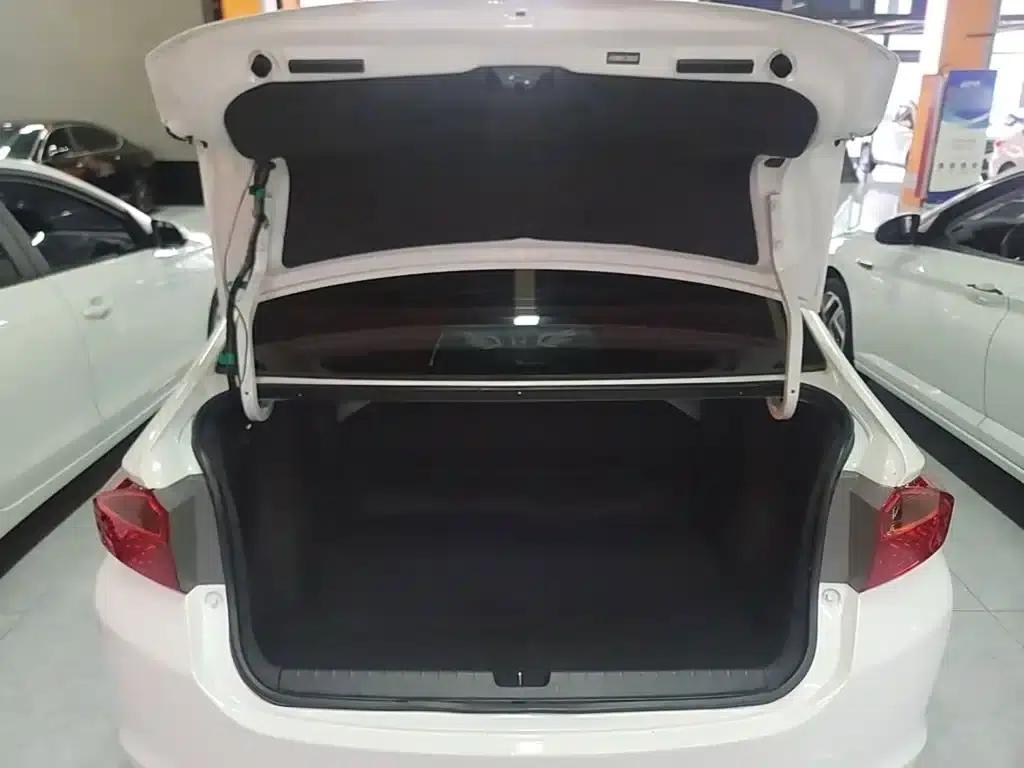 Honda City 2017 1.5L CVT Comfort Edition — миниатюра 19