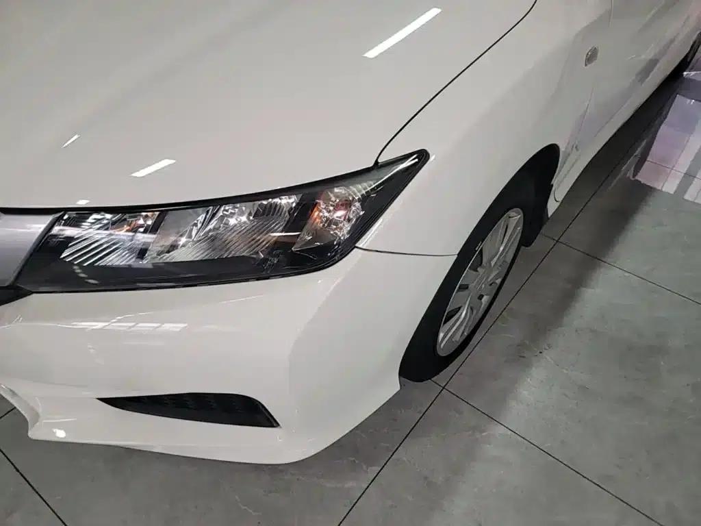 Honda City 2017 1.5L CVT Comfort Edition — миниатюра 24