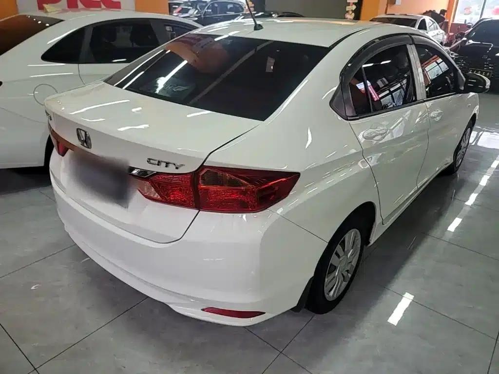 Honda City 2017 1.5L CVT Comfort Edition — миниатюра 7